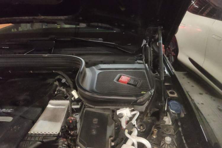Used Mercedes-Benz GLE New Energy 2022 Restyled GLE 350 e 4MATIC Engine Bay Left