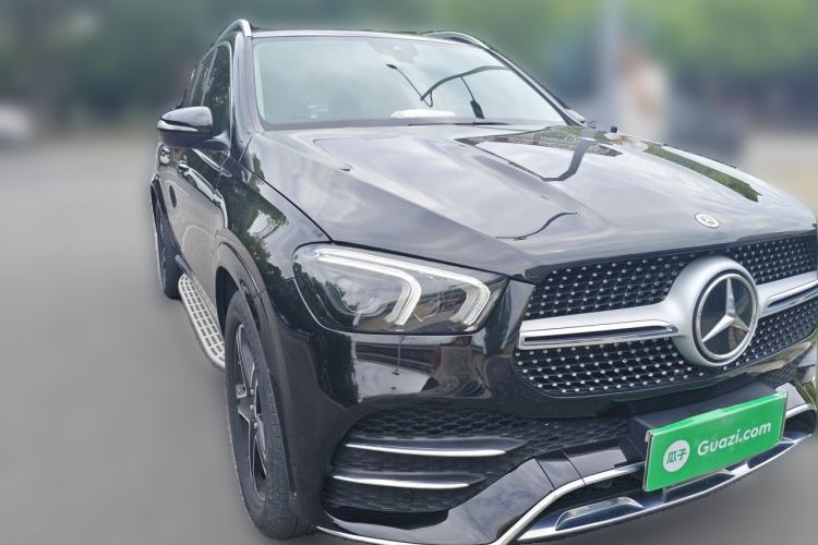 Used Mercedes-Benz GLE New Energy 2022 Restyled GLE 350 e 4MATIC Front Right 45 Deg