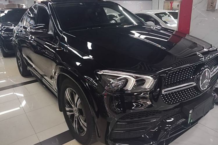 Used Mercedes-Benz GLE New Energy 2022 Restyled GLE 350 e 4MATIC Coupe SUV Front Right 45 Deg