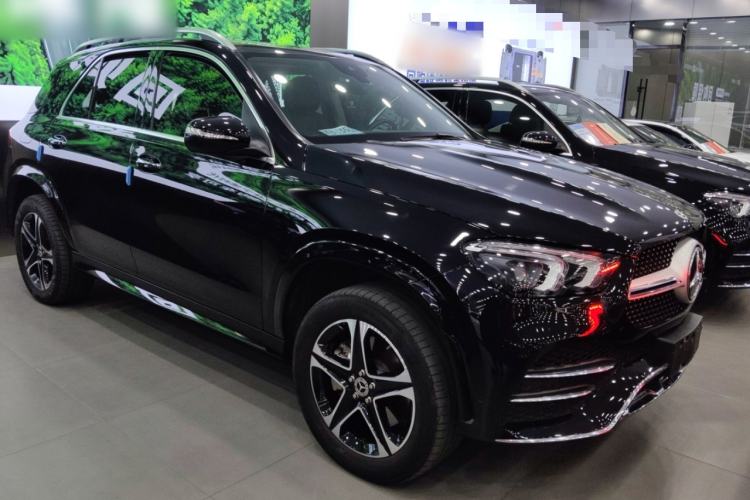 Used Mercedes-Benz GLE New Energy 2022 GLE 350 e 4MATIC Front Right 45 Deg