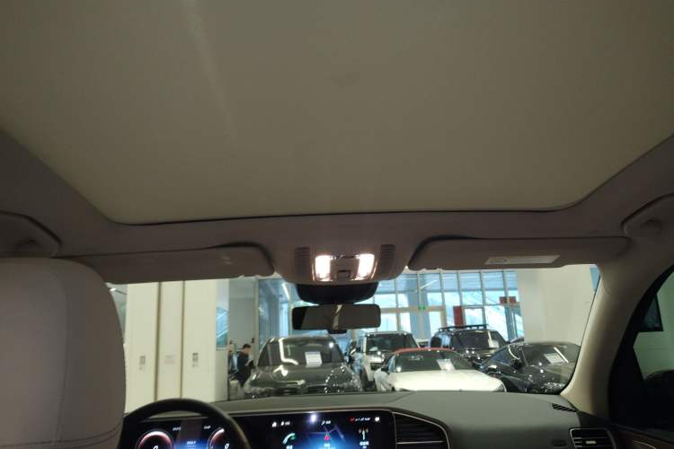 Used Mercedes-Benz GLE New Energy 2022 Restyled GLE 350 e 4MATIC Headliner