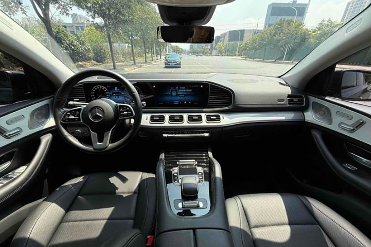 Used Mercedes-Benz GLE New Energy 2022 GLE 350 e 4MATIC Coupe SUV Interior 1
