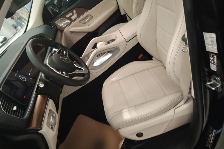 Used Mercedes-Benz GLE New Energy 2022 Restyled GLE 350 e 4MATIC Left Front Seat