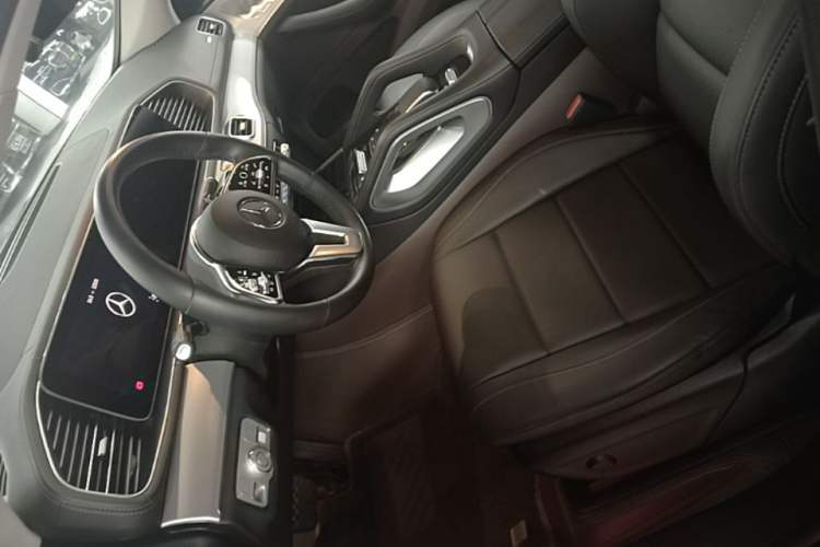 Used Mercedes-Benz GLE New Energy 2022 Restyled GLE 350 e 4MATIC Coupe SUV Left Front Seat