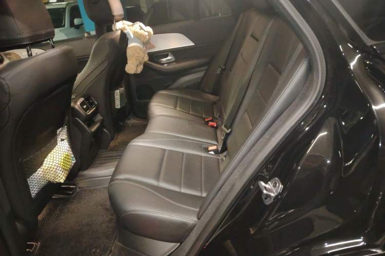 Used Mercedes-Benz GLE New Energy 2022 Restyled GLE 350 e 4MATIC Coupe SUV Left Rear Seat