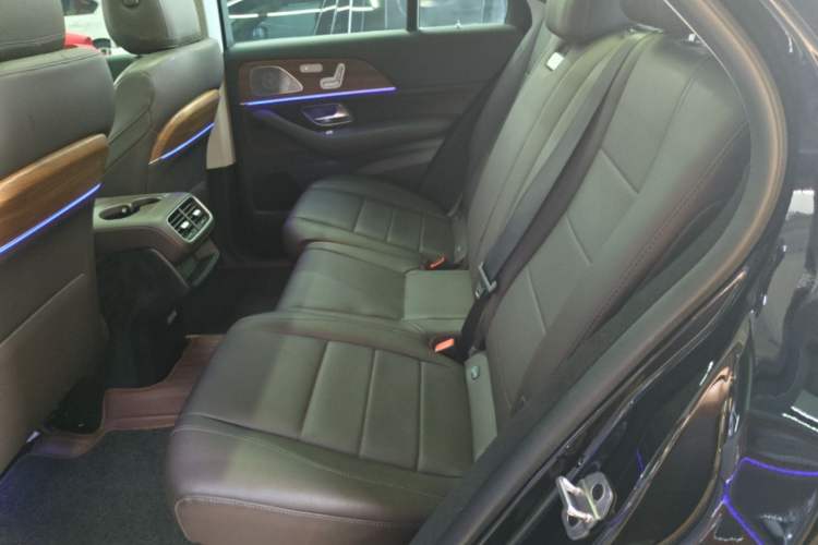 Used Mercedes-Benz GLE New Energy 2022 Restyled GLE 350 e 4MATIC Left Rear Seat