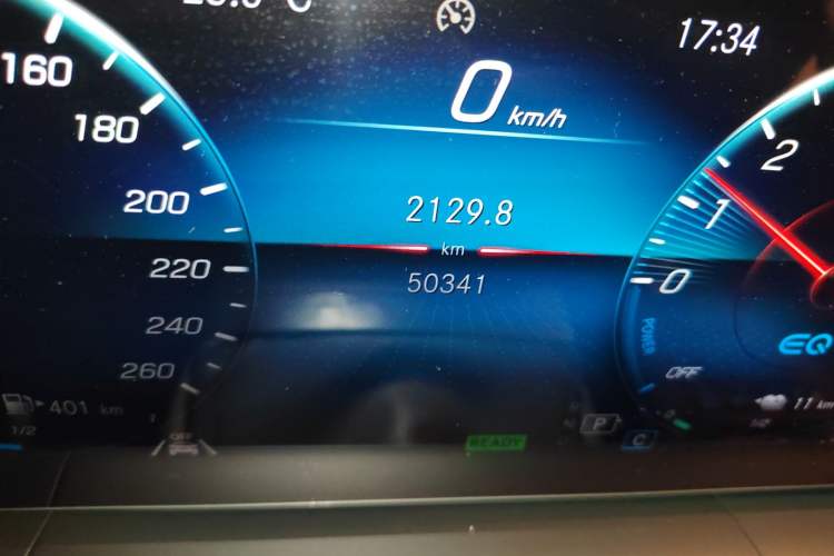 Used Mercedes-Benz GLE New Energy 2022 Restyled GLE 350 e 4MATIC Odometer Close Up