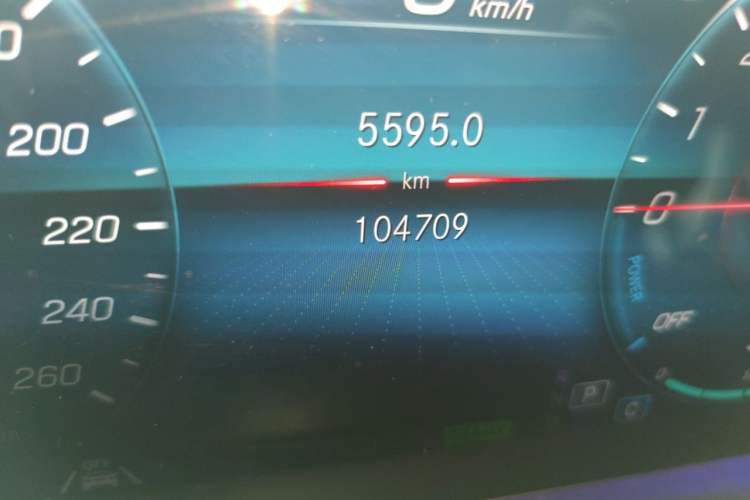 Used Mercedes-Benz GLE New Energy 2022 Restyled GLE 350 e 4MATIC Odometer Close Up