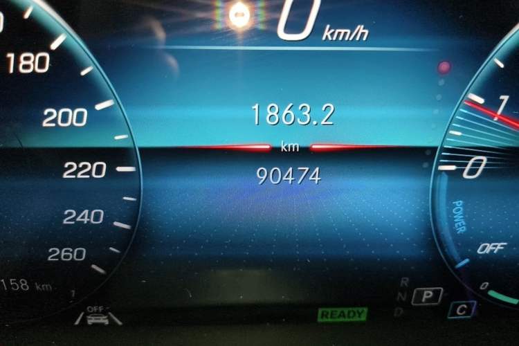Used Mercedes-Benz GLE New Energy 2022 GLE 350 e 4MATIC Odometer Close Up