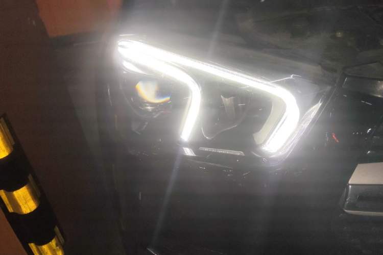 Used Mercedes-Benz GLE New Energy 2022 Restyled GLE 350 e 4MATIC Right Front Headlight