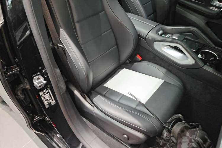 Used Mercedes-Benz GLE New Energy 2022 Restyled GLE 350 e 4MATIC Coupe SUV Right Front Seat