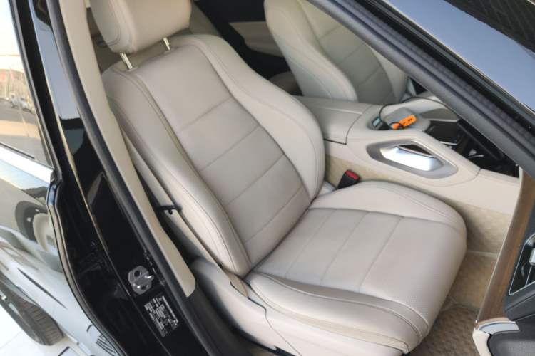 Used Mercedes-Benz GLE New Energy 2022 GLE 350 e 4MATIC Right Front Seat