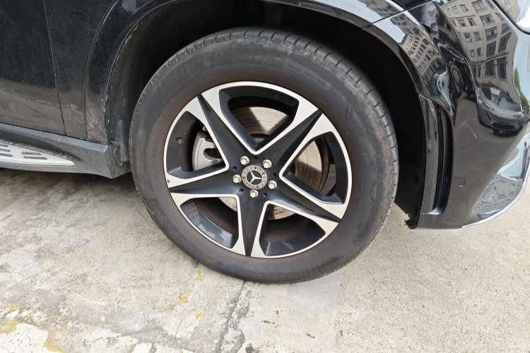 Used Mercedes-Benz GLE New Energy 2022 GLE 350 e 4MATIC Right Front Wheel Hub