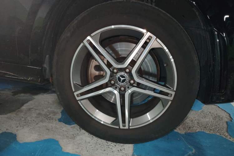 Used Mercedes-Benz GLE New Energy 2022 Restyled GLE 350 e 4MATIC Right Front Wheel Hub