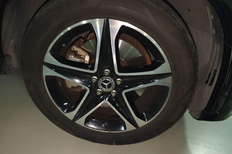 Used Mercedes-Benz GLE New Energy 2022 GLE 350 e 4MATIC Right Front Wheel Hub