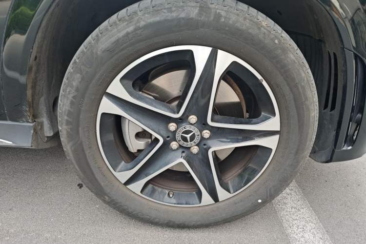 Used Mercedes-Benz GLE New Energy 2022 GLE 350 e 4MATIC Right Front Wheel Hub