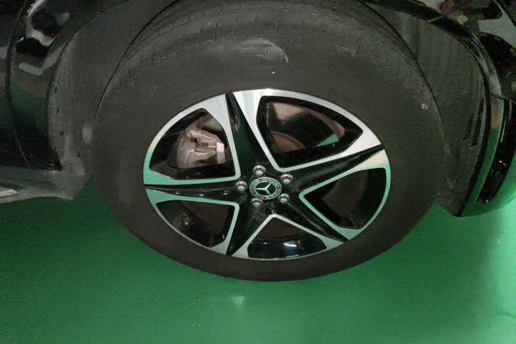 Used Mercedes-Benz GLE New Energy 2022 GLE 350 e 4MATIC Right Front Wheel Hub