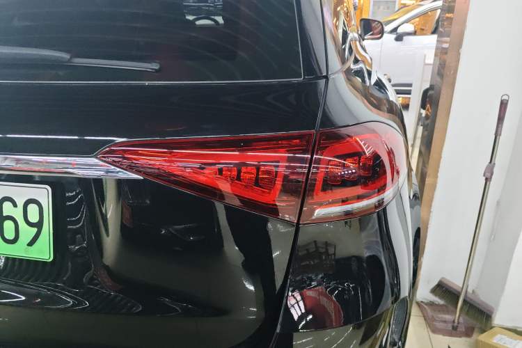 Used Mercedes-Benz GLE New Energy 2022 Restyled GLE 350 e 4MATIC Right Rear Taillight