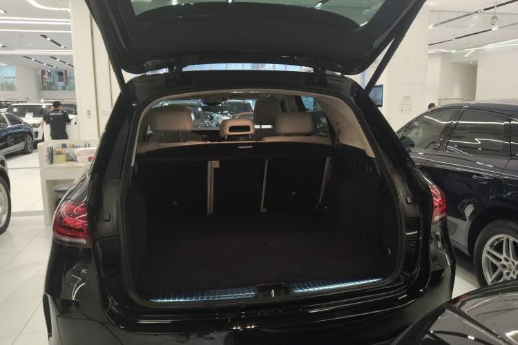 Used Mercedes-Benz GLE New Energy 2022 Restyled GLE 350 e 4MATIC Trunk
