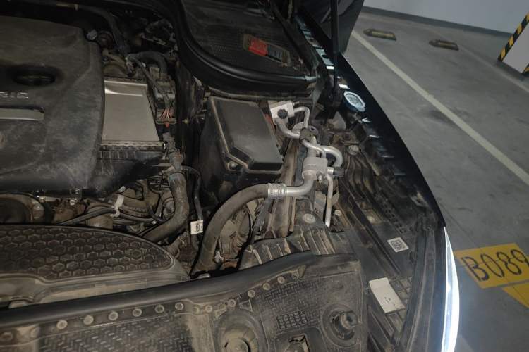 Used Mercedes-Benz GLE New Energy 2022 Restyled GLE 350 e 4MATIC Coupe SUV Engine Bay Left