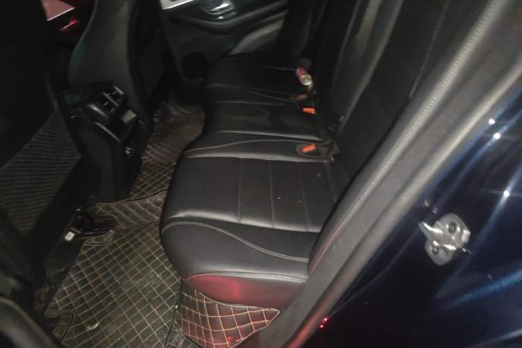Used Mercedes-Benz GLE New Energy 2022 Restyled GLE 350 e 4MATIC Coupe SUV Left Rear Seat