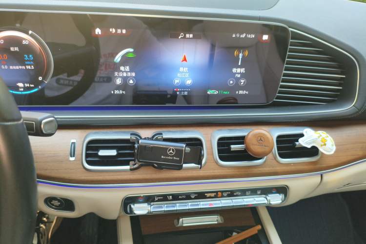 Used Mercedes-Benz GLE New Energy 2022 Restyled GLE 350 e 4MATIC Audio And AC Panel