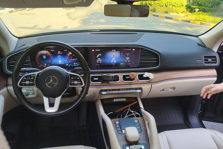 Used Mercedes-Benz GLE New Energy 2022 Restyled GLE 350 e 4MATIC Center Console