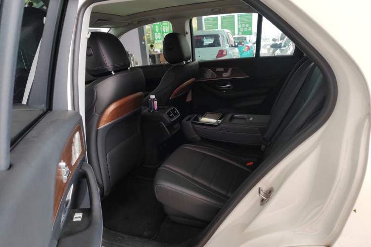 Used Mercedes-Benz GLE New Energy 2022 Restyled GLE 350 e 4MATIC Left Rear Seat