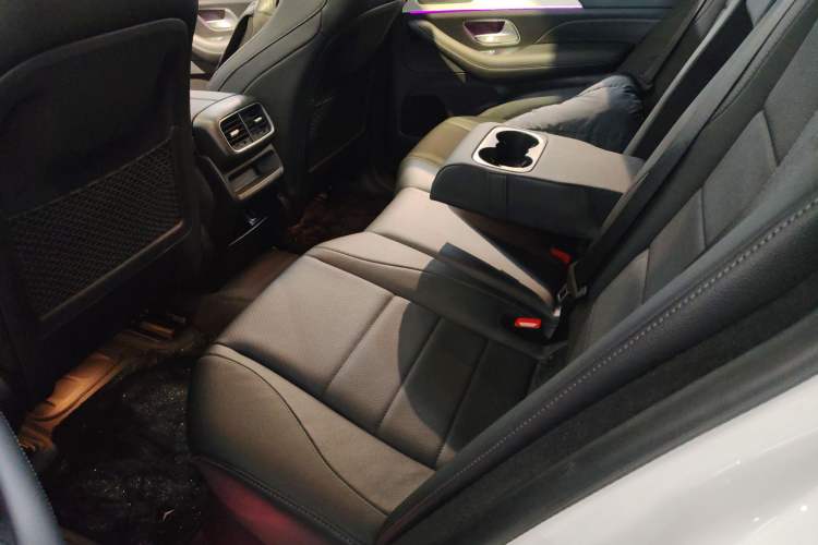 Used Mercedes-Benz GLE New Energy 2022 Restyled GLE 350 e 4MATIC Coupe SUV Left Rear Seat