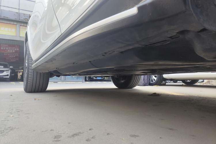 Used Mercedes-Benz GLE New Energy 2022 Restyled GLE 350 e 4MATIC Coupe SUV Left Side Sill