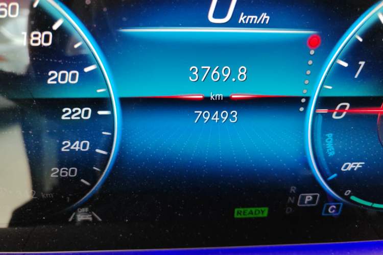 Used Mercedes-Benz GLE New Energy 2022 Restyled GLE 350 e 4MATIC Odometer Close Up
