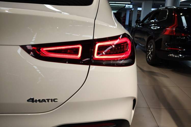 Used Mercedes-Benz GLE New Energy 2022 Restyled GLE 350 e 4MATIC Coupe SUV Right Rear Taillight