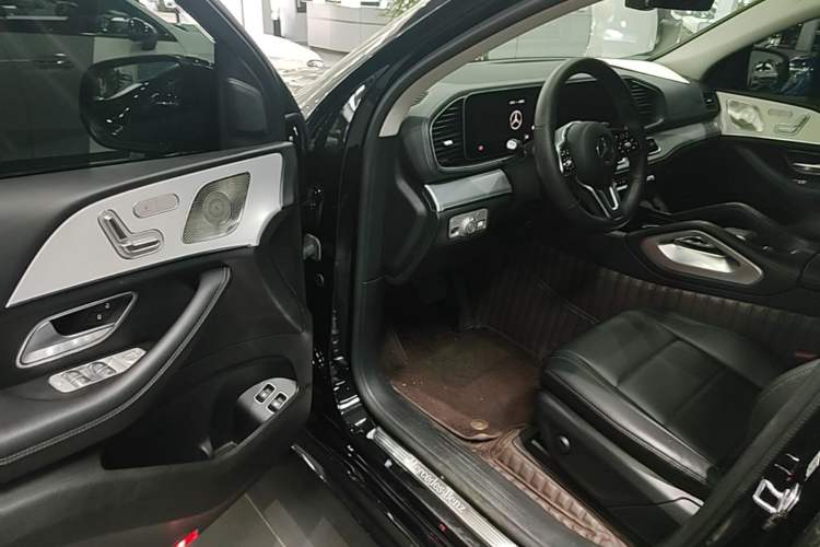 Used Mercedes-Benz GLE New Energy 2023 GLE 350 e 4MATIC Coupe SUV Driver Seat