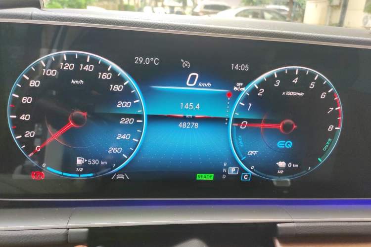 Used Mercedes-Benz GLE New Energy 2023 GLE 350 e 4MATIC Odometer Close Up
