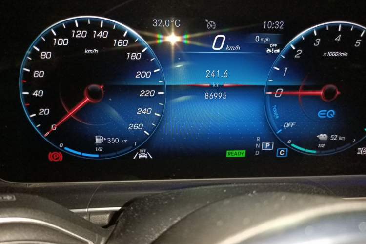 Used Mercedes-Benz GLE New Energy 2023 GLE 350 e 4MATIC Odometer Close Up