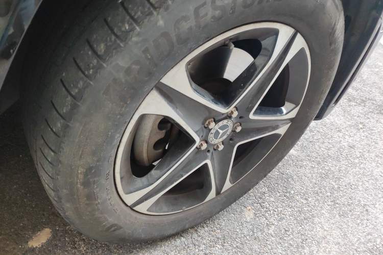 Used Mercedes-Benz GLE New Energy 2023 GLE 350 e 4MATIC Right Front Wheel Hub