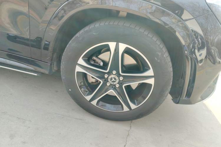Used Mercedes-Benz GLE New Energy 2023 GLE 350 e 4MATIC Right Front Wheel Hub
