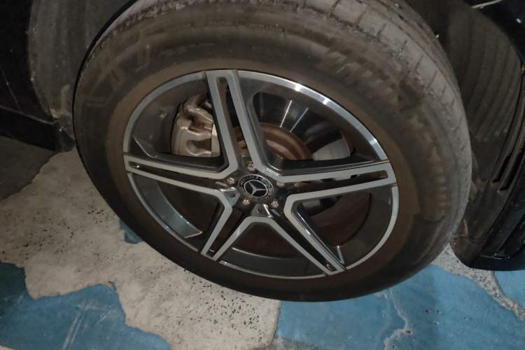 Used Mercedes-Benz GLE New Energy 2023 GLE 350 e 4MATIC Right Front Wheel Hub