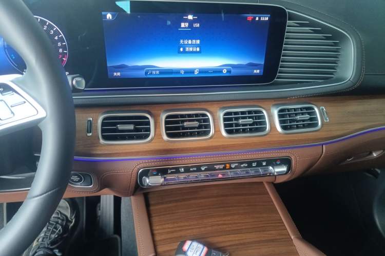 Used Mercedes-Benz GLE New Energy 2024 GLE 400 e 4MATIC Audio And AC Panel