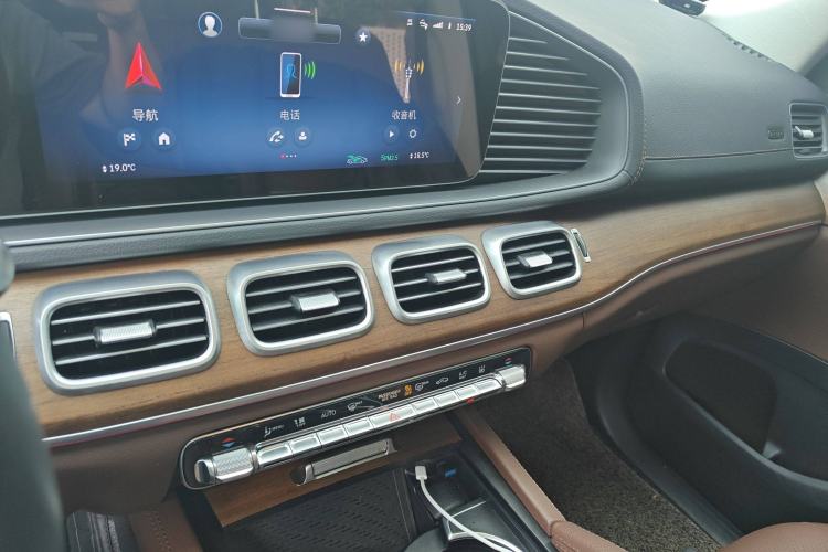 Used Mercedes-Benz GLE New Energy 2024 GLE 400 e 4MATIC Audio And AC Panel