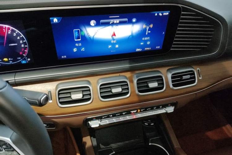 Used Mercedes-Benz GLE New Energy 2024 GLE 400 e 4MATIC Audio And AC Panel