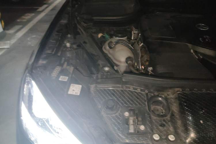 Used Mercedes-Benz GLE New Energy 2024 GLE 400 e 4MATIC Engine Bay Right