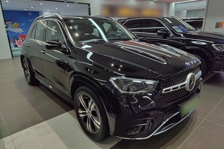 Used Mercedes-Benz GLE New Energy 2024 GLE 400 e 4MATIC Front Right 45 Deg