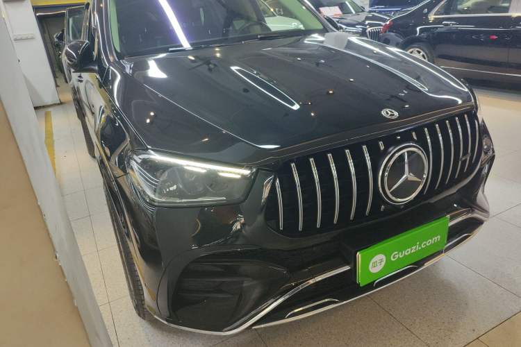Used Mercedes-Benz GLE New Energy 2024 GLE 400 e 4MATIC Front Right 45 Deg