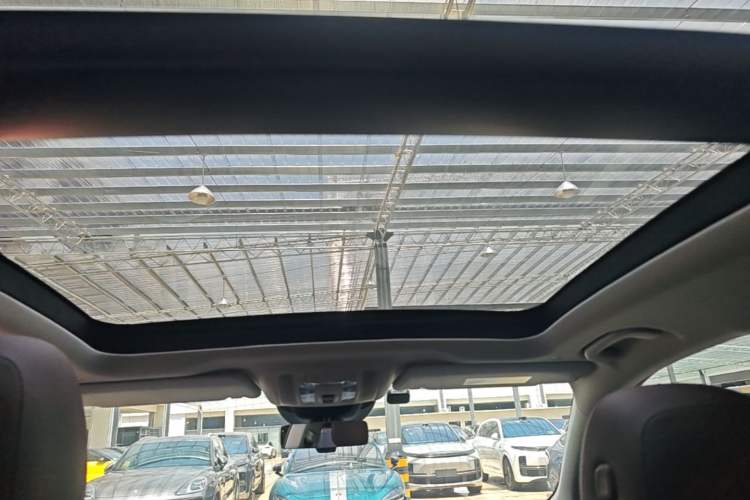 Used Mercedes-Benz GLE New Energy 2024 GLE 400 e 4MATIC Headliner