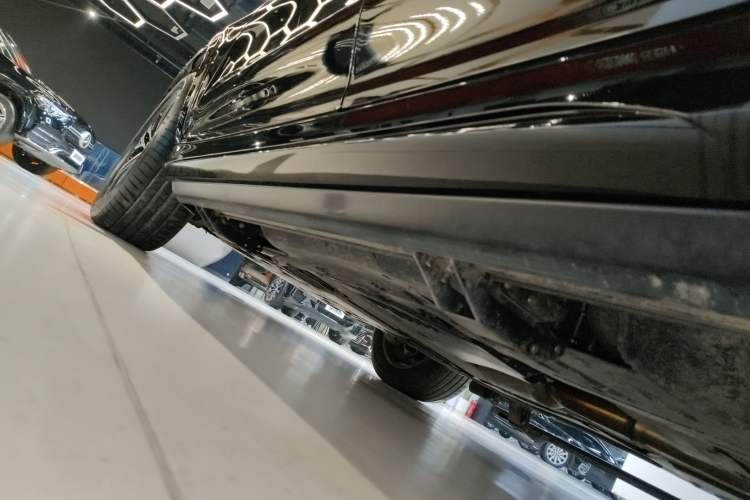 Used Mercedes-Benz GLE New Energy 2024 GLE 400 e 4MATIC Left Side Sill