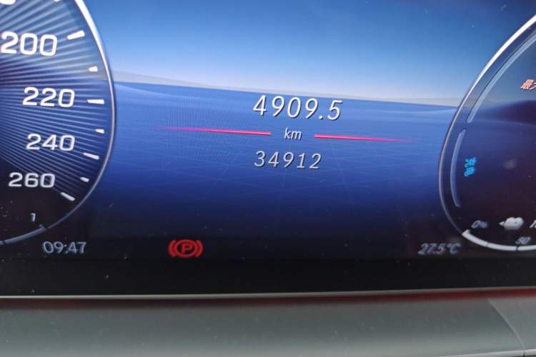Used Mercedes-Benz GLE New Energy 2024 GLE 400 e 4MATIC Odometer Close Up