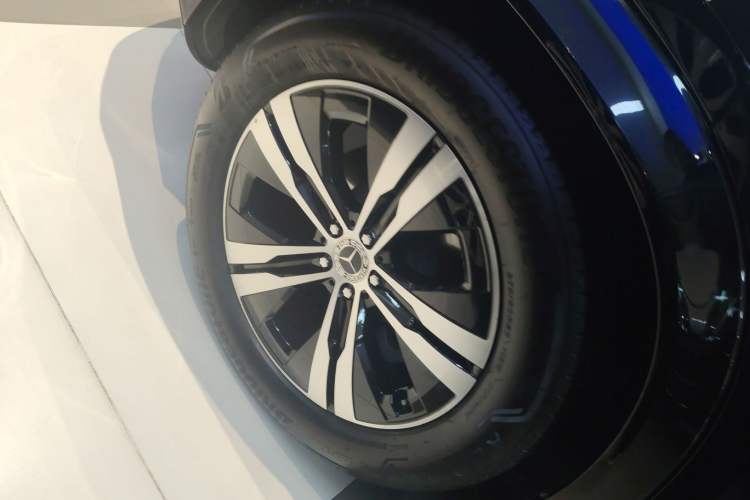 Used Mercedes-Benz GLE New Energy 2024 GLE 400 e 4MATIC Right Rear Wheel Hub