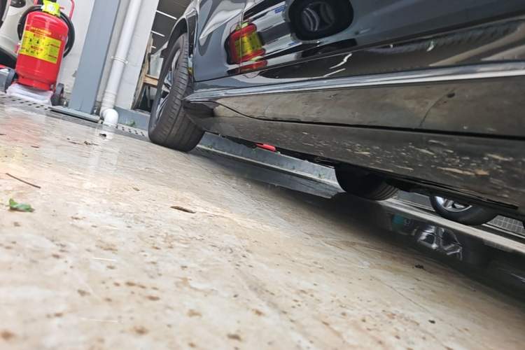 Used Mercedes-Benz GLE New Energy 2024 GLE 400 e 4MATIC Right Side Sill