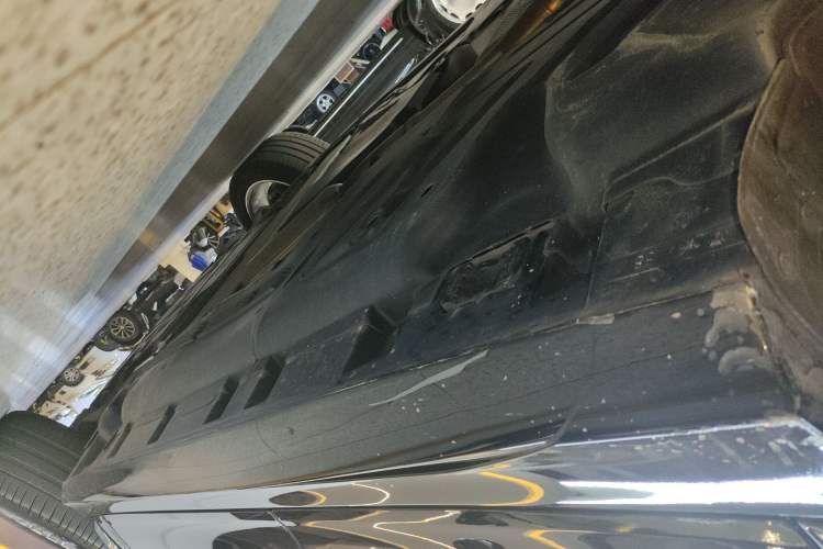 Used Mercedes-Benz GLE New Energy 2024 GLE 400 e 4MATIC Right Side Sill